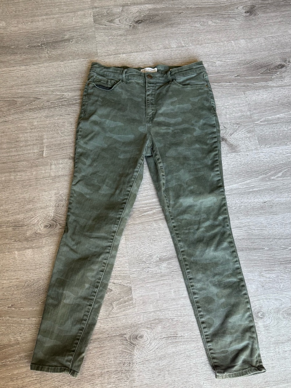 Women’s Green Camo Skinny Jeans